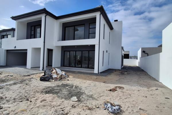 5 Bedroom Property for Sale in Sandown Western Cape